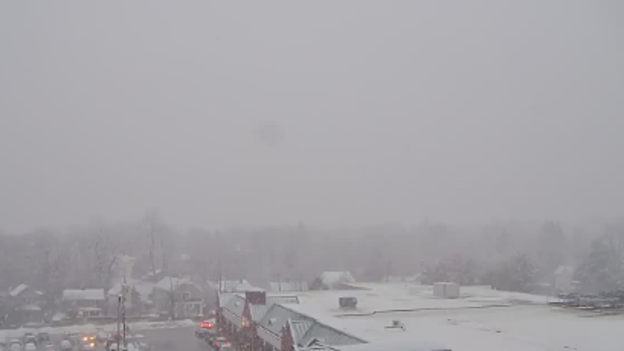 Travel conditions deteriorating in Baltimore as snow starts to stick