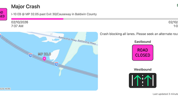 I-10 Bayway shut down near Mobile, Alabama after multiple crashes amid morning fog