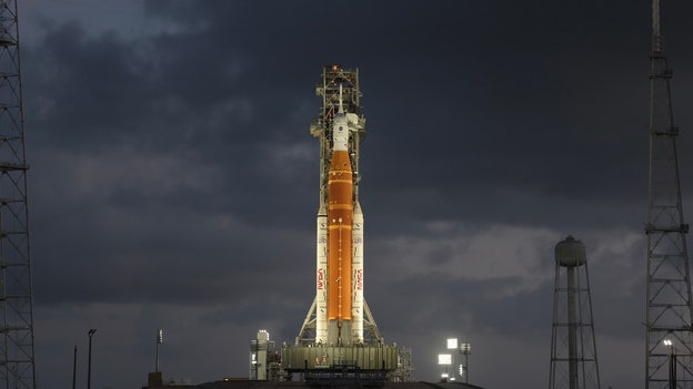 Inside NASA’s final launch preparations before Artemis II