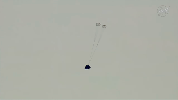 First parachutes successfully deployed as Integrity speeds toward the water