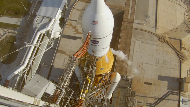 Crew Access Arm retracts as Artemis II nears liftoff