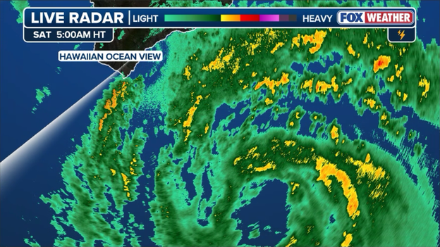 Radar shows eye forming as Lala targets hurricane strength