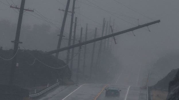 Power outages surge past 80,000 across Hawaii as Hurricane Lala lashes island chain