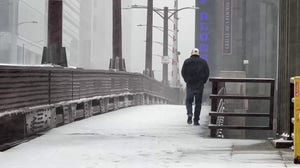 Snow, wind pick up in Chicago on Wednesday