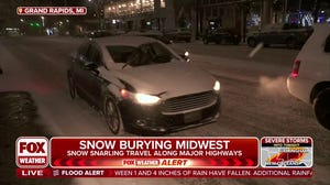 Travel trouble possible as snow picks up in Grand Rapids