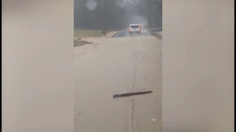 Road floods in Middle Tennessee