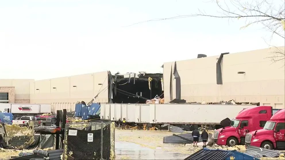 New video in of a roof collapse at the Benjamin Moore Paint warehouse in Lewisville, TX off Highway 121. (Video Credit: KDFW).