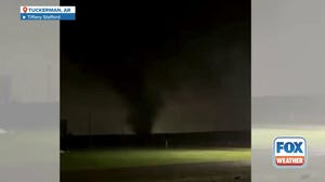 Massive EF-4 tornado seen near Diaz, Arkansas 