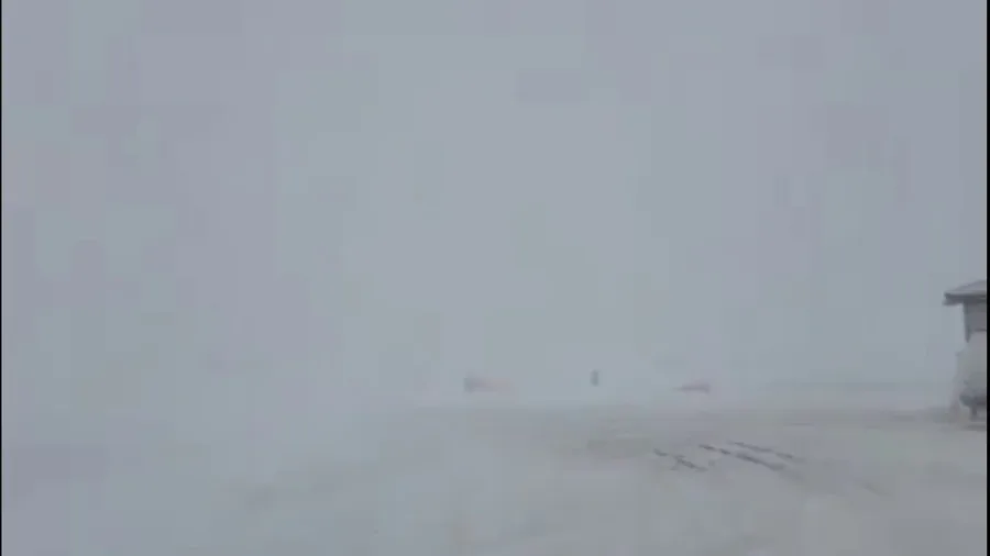 Snow creates whiteout conditions in Hastings, Nebraska