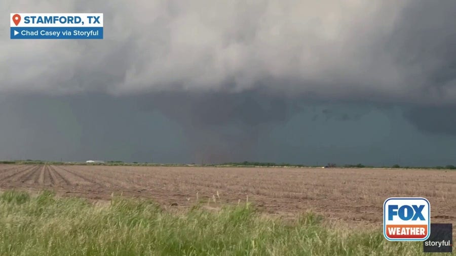 Watch: Texas storm chaser, son capture video of possible tornadoes