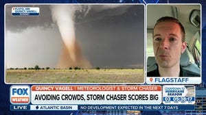 Texas supercell draws hundreds of storm chasers