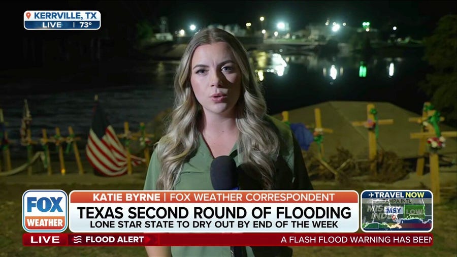 Flood-ravaged Texas eyes dry stretch by end of week