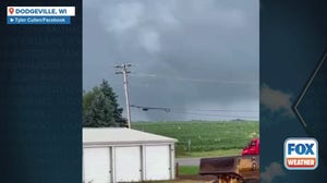Wisconsin tornado seen from Dodgeville during severe storms