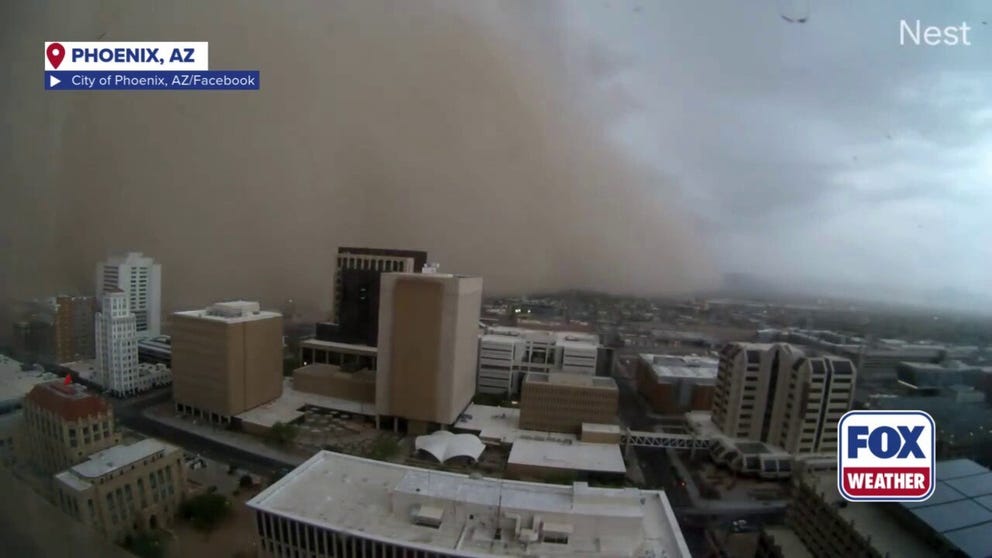 Time-lapse video shows haboob blasting done  Phoenix Monday.