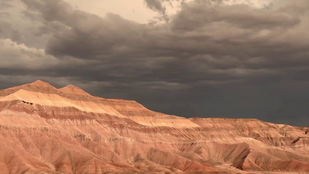 FOX Weather Correspondent Robert Ray has been on the move throughout Northeastern Arizona, tracking some noticeable monsoon conditions on Tuesday. 