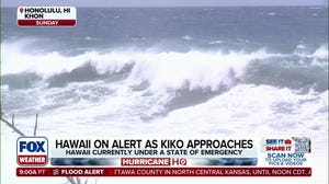 Hurricane Kiko weakening as storm approaches Hawaii