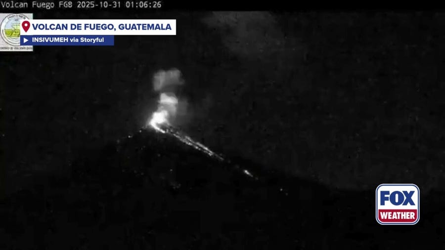 Timelapse footage shows volcano erupting in Guatemala 