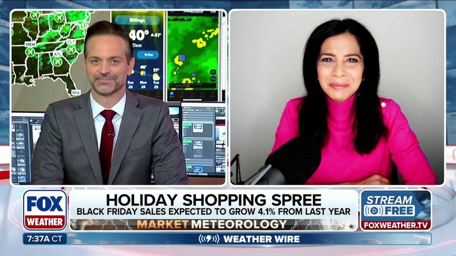 Record-breaking spending expected this holiday season