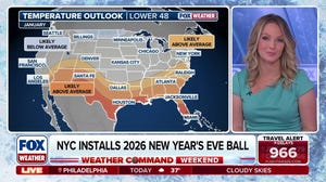 New Year's outlook: Northern chill, southern warmth 