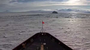 Extravagant boat trapped in ice near Antartica 