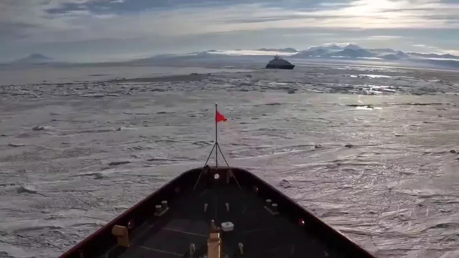 Extravagant boat trapped in ice near Antartica 