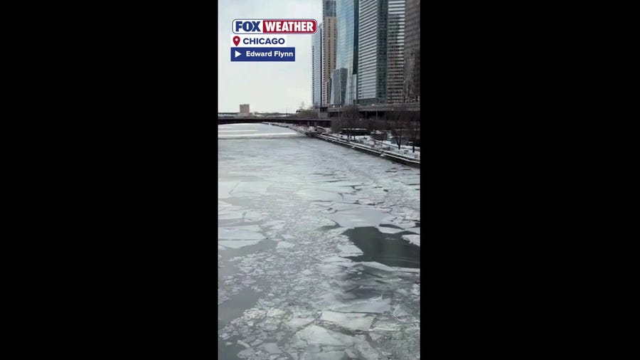 Stunning Video Shows The Chicago River Partially Frozen
