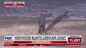 Powerful nor'easter delivering snow, hurricane-force winds to Carolina coast