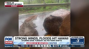 Strong winds and heavy rain slam Hawaii 