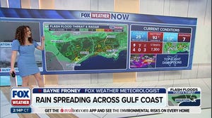 Rain Spreads Across Texas Into Gulf Coast, Raising Flash Flood Concerns