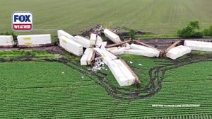 Damaging winds derail train in Illinois