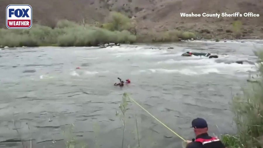 Two rescued after canoe capsizes in Nevada river