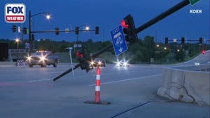 See it: Powerful wind gusts damage traffic light in Oklahoma City