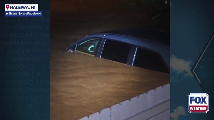 Watch:  Floodwaters reach SUV windows in Hawaii during Flash Flood Emergency