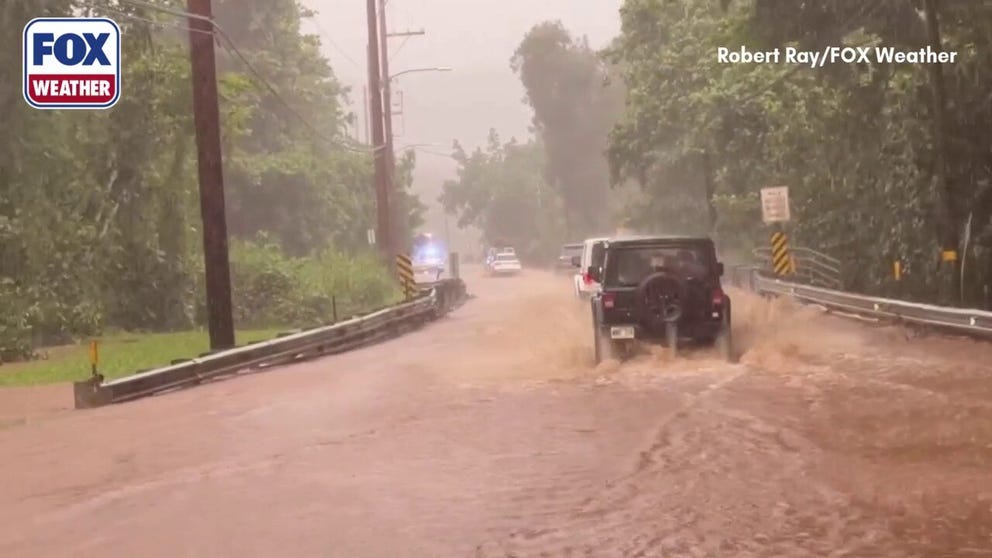 Join FOX Weather Correspondent Robert Ray as he documents the ongoing flooding across Oahu after more than 20 inches of rain fell across the state since last Thursday.