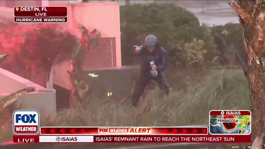 Robert Ray battles hurricane winds in Florida ahead of landfall