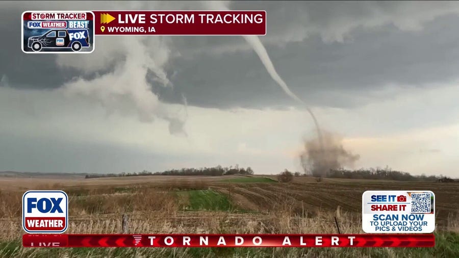 FOX Weather Beast Storm Tracking team intercepts tornado in Iowa