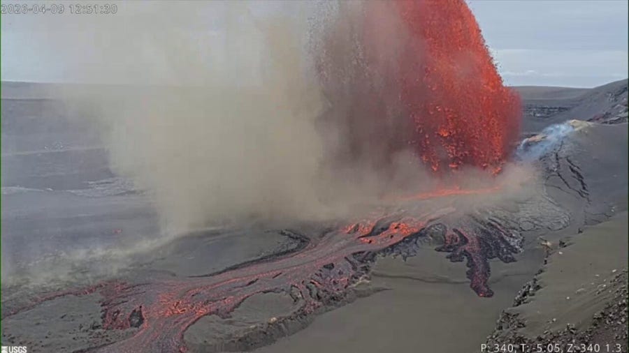Gushing lava from the 44th eruption of the Mount Kīlauea volcano