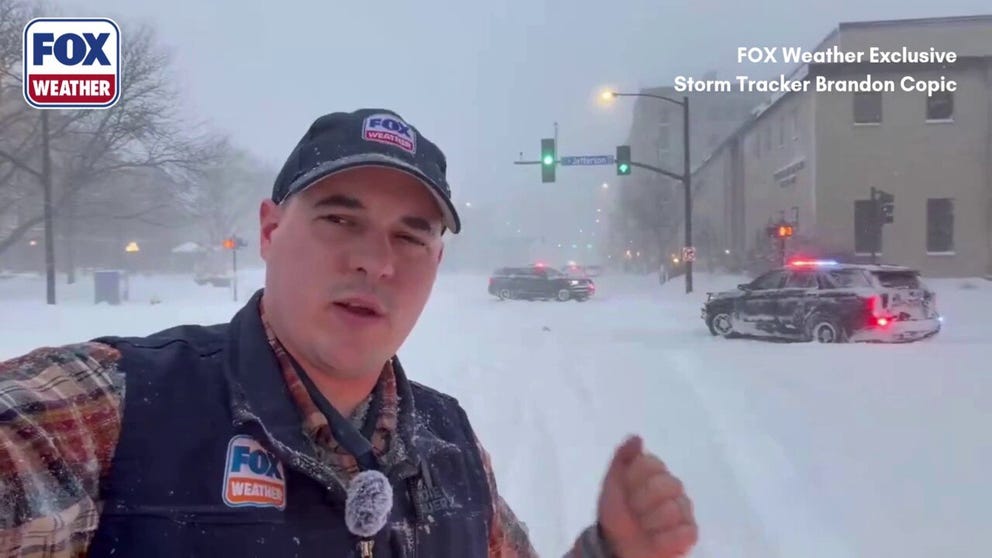 Cars were stranded in heavy snow in downtown Green Bay Monday morning, amid whiteout conditions from a potentially historic blizzard. Exclusive FOX Weather Storm Tracker Brandon Copic has the latest on road conditions.