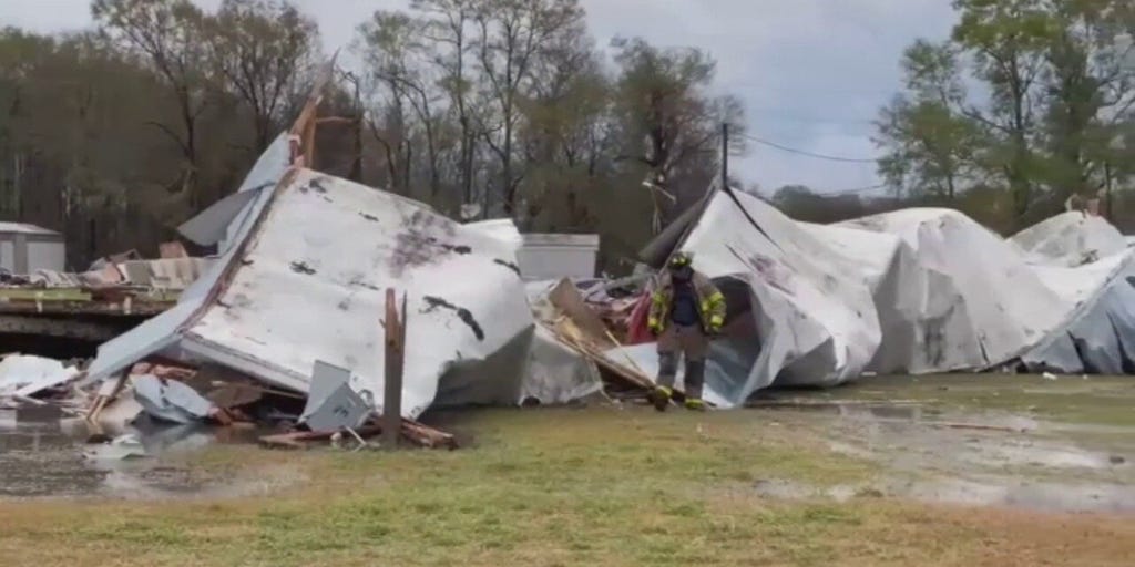 Possible tornado strikes mobile home park in Atmore, Alabama Latest