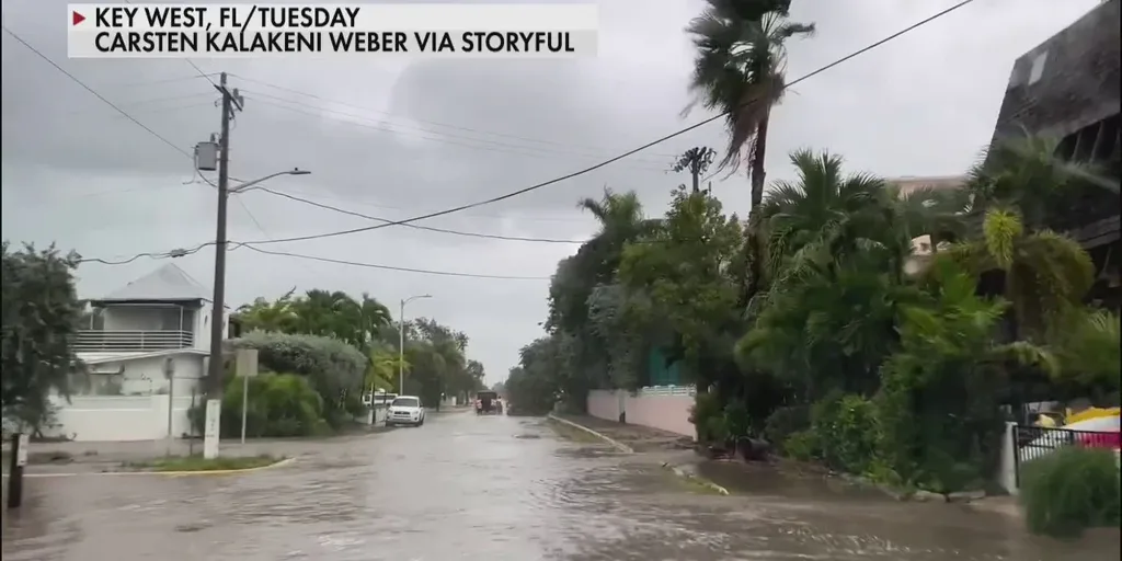 Hurricane Ian brings intense wind, flooded streets to Key West Latest