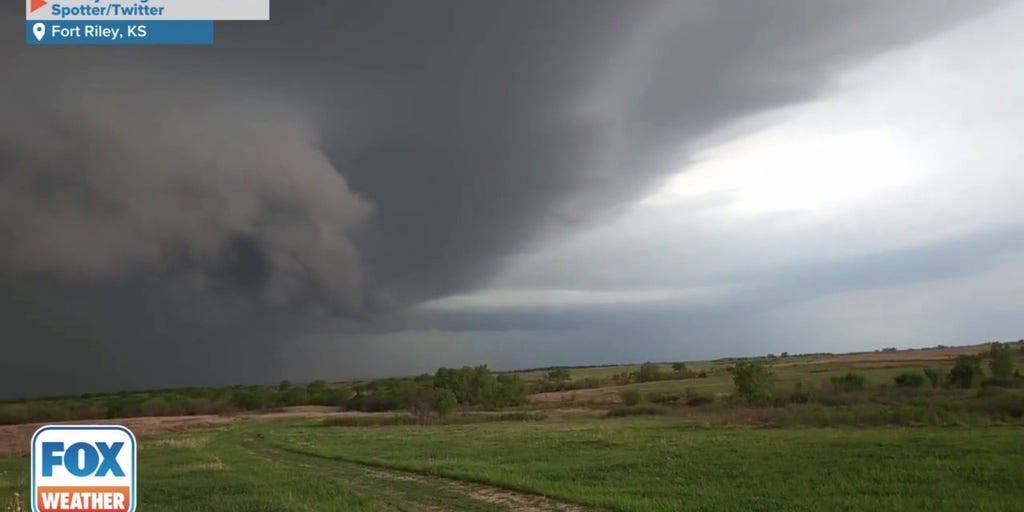 Wall cloud spotted in Fort Riley, Kansas Latest Weather Clips FOX