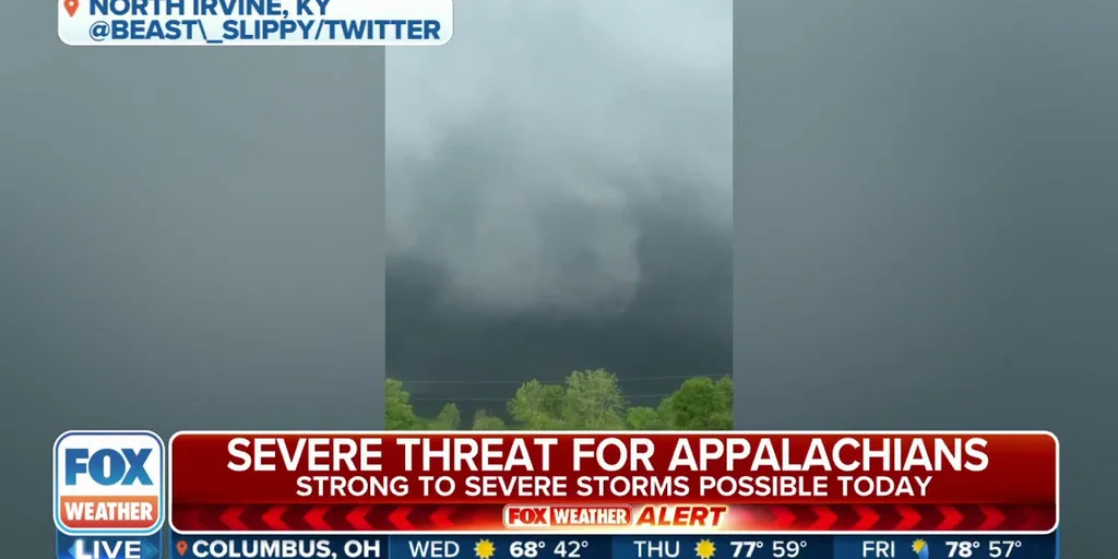 Lowering of cloud base in North Irvine, Kentucky Latest Weather Clips