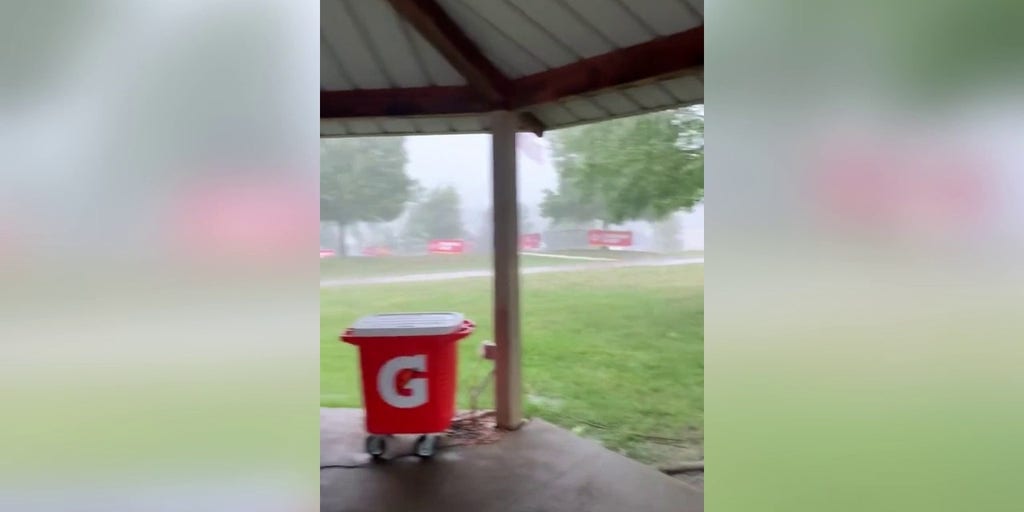 Severe weather rolls through KC Chiefs training camp Saturday, sends fans  home early