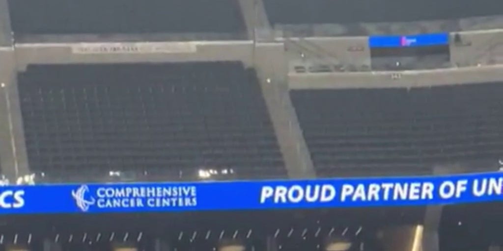 Super Bowl 2024 host Allegiant Stadium has roof leak in college game