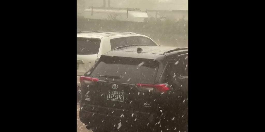 Large hail pelts Quanah, Texas, Tuesday evening Latest Weather Clips