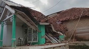 Watch: Major damage reported after magnitude 5.6 earthquake in Indonesia