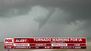 Confirmed tornado spotted in Lancaster, Iowa