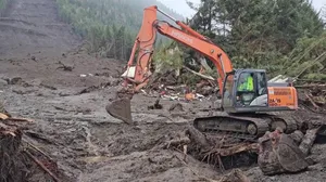 Clean up underway after Alaskan landslide