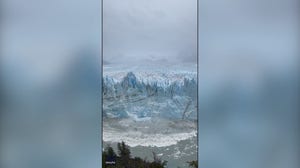 Spectacular ice calving seen at Argentina's Perito Moreno Glacier