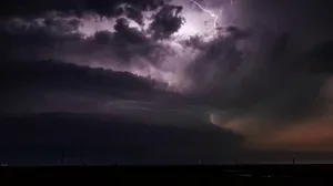 Stunning timelapse captures lightning storm at Oklahoma-Texas border